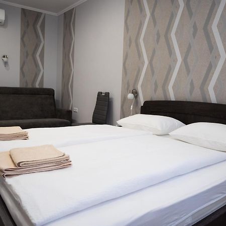 Gesztenye Apartman Makó Exterior foto