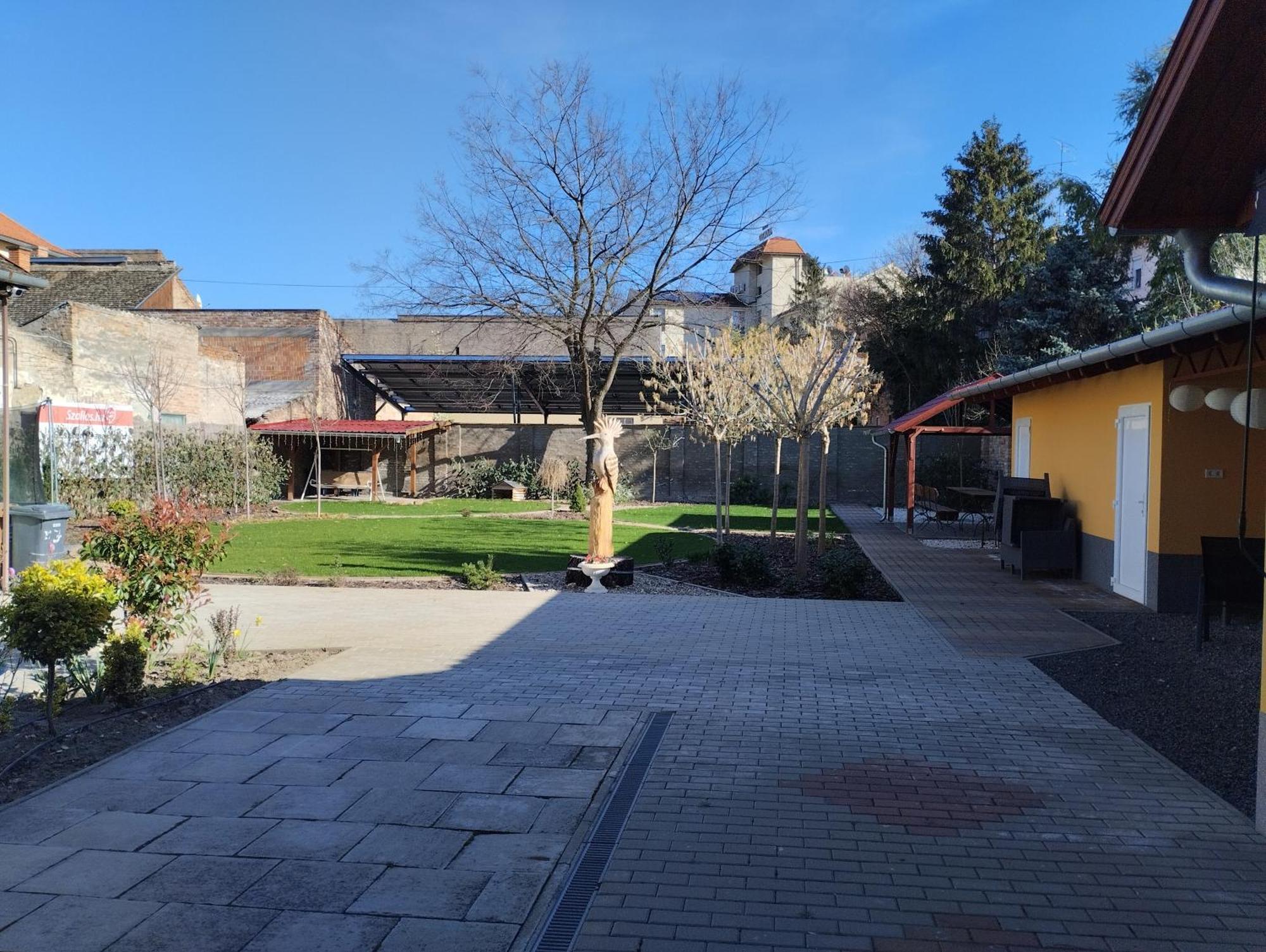 Gesztenye Apartman Makó Exterior foto