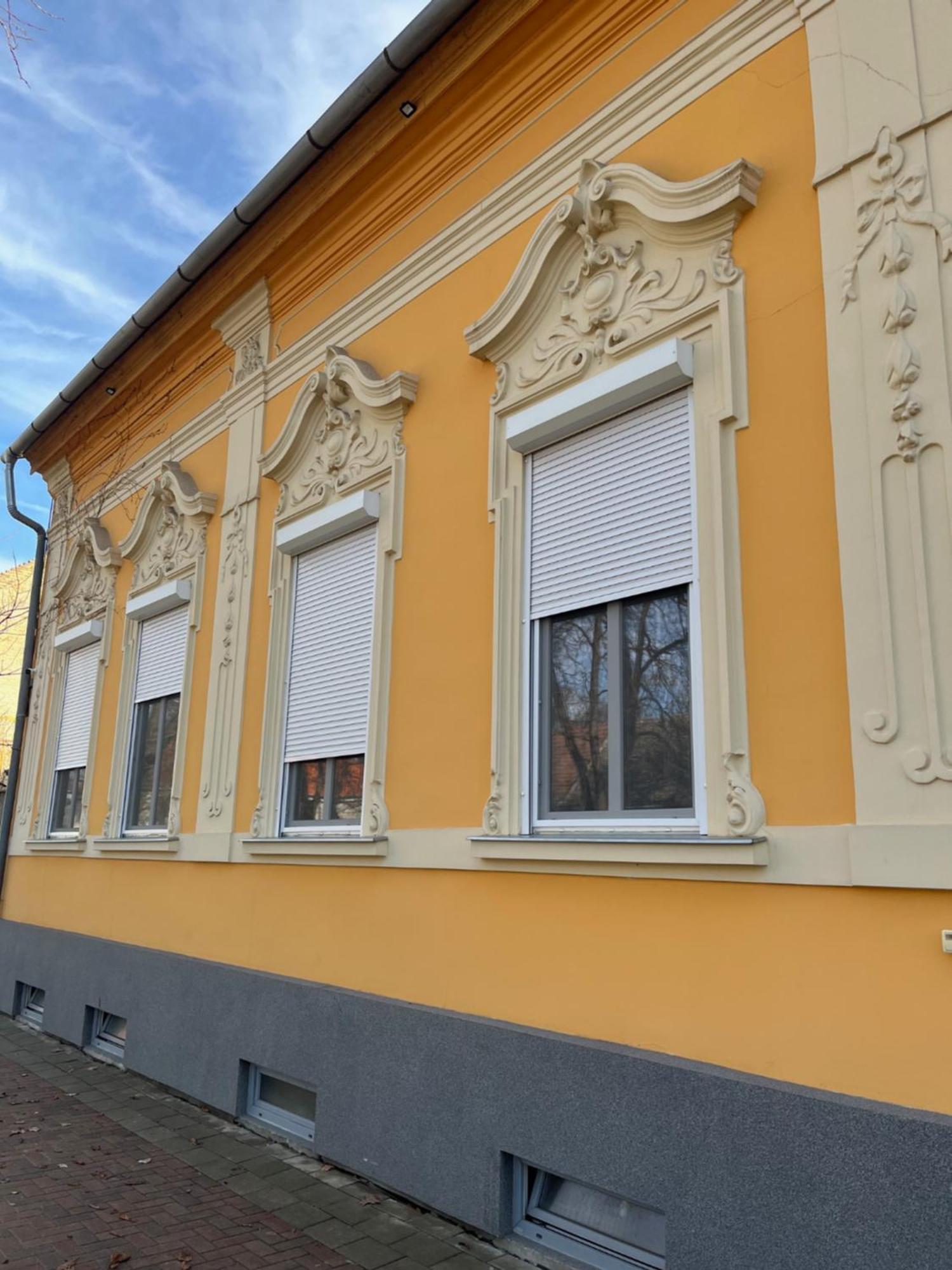 Gesztenye Apartman Makó Exterior foto