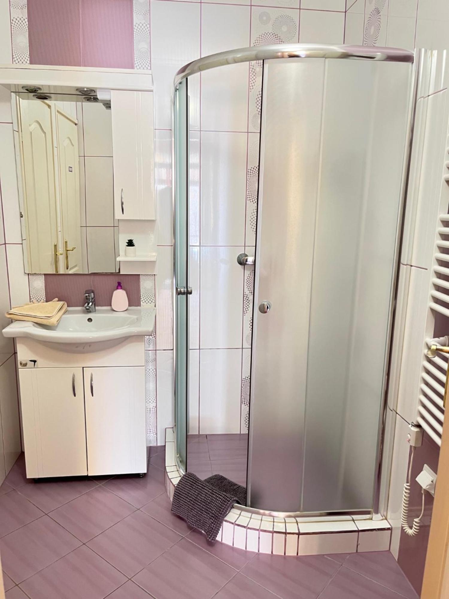 Gesztenye Apartman Makó Exterior foto