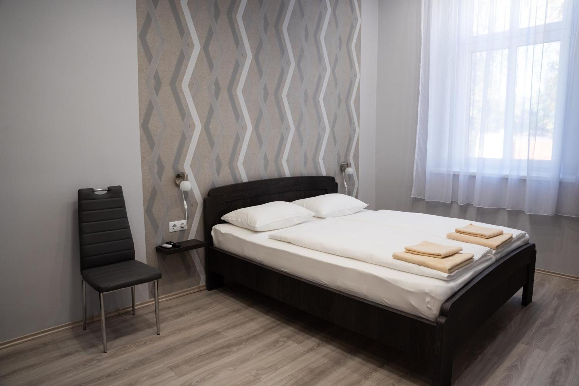 Gesztenye Apartman Makó Exterior foto