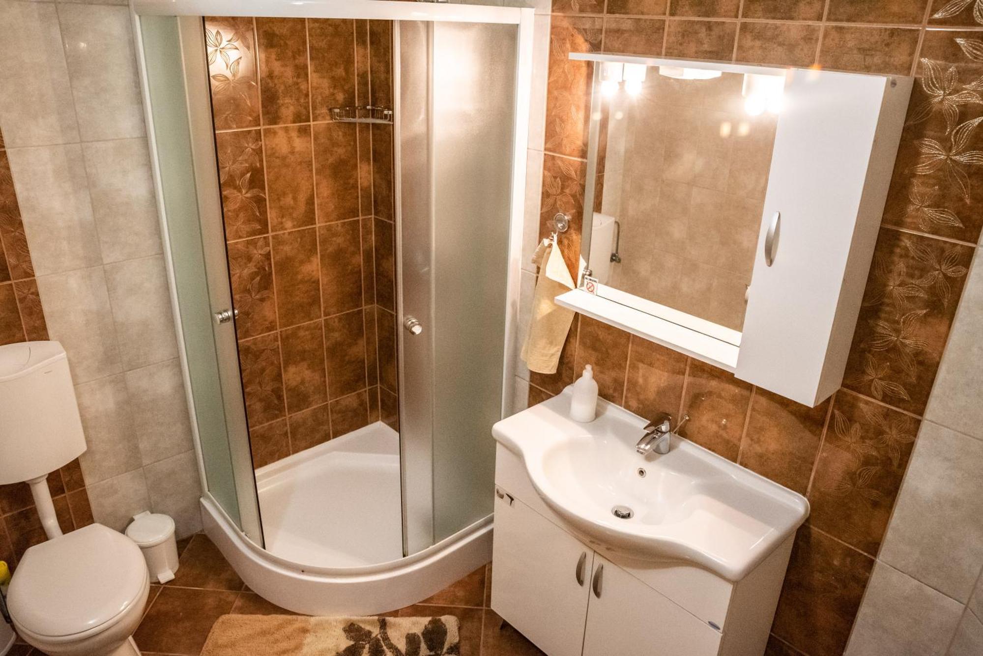 Gesztenye Apartman Makó Exterior foto