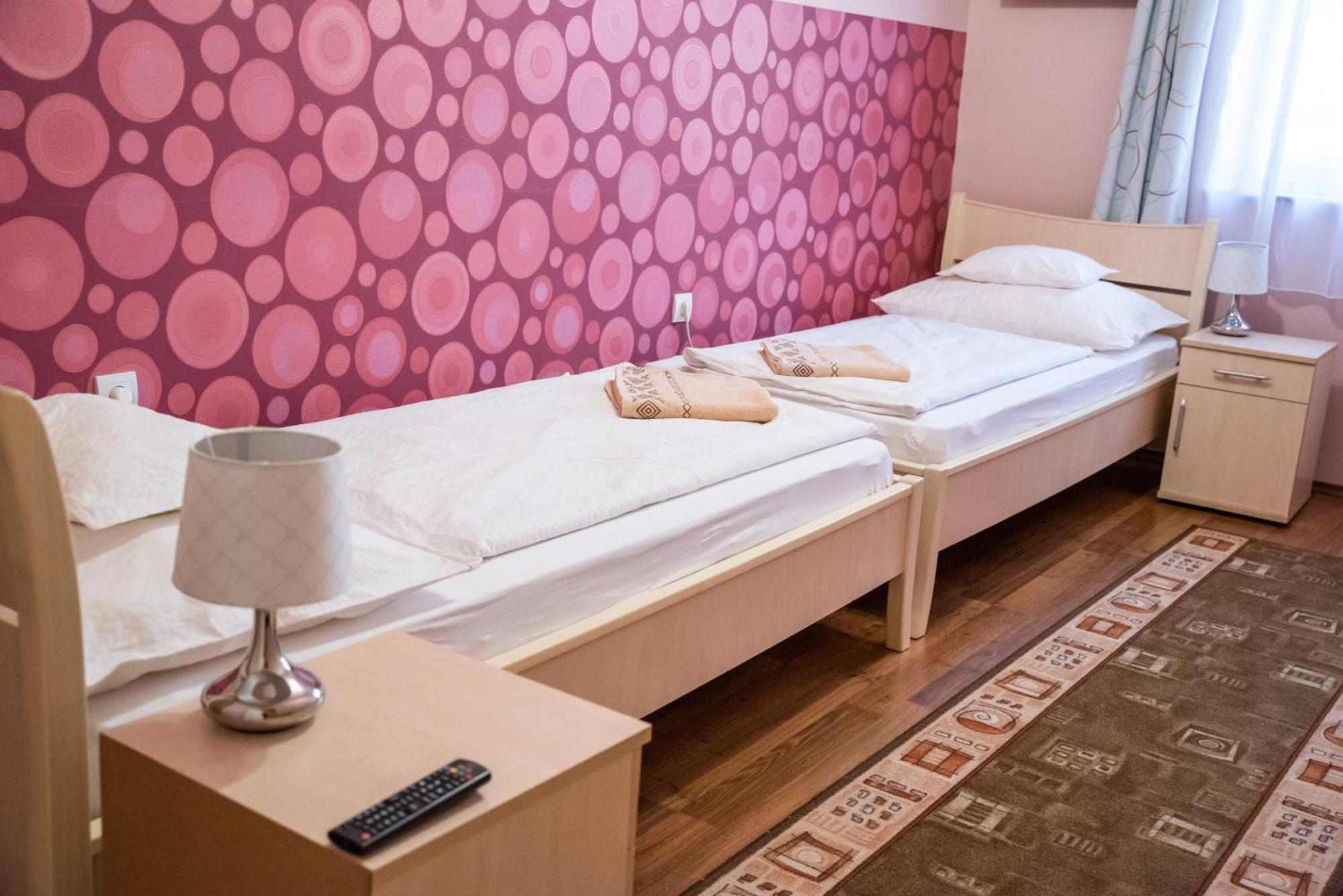 Gesztenye Apartman Makó Exterior foto
